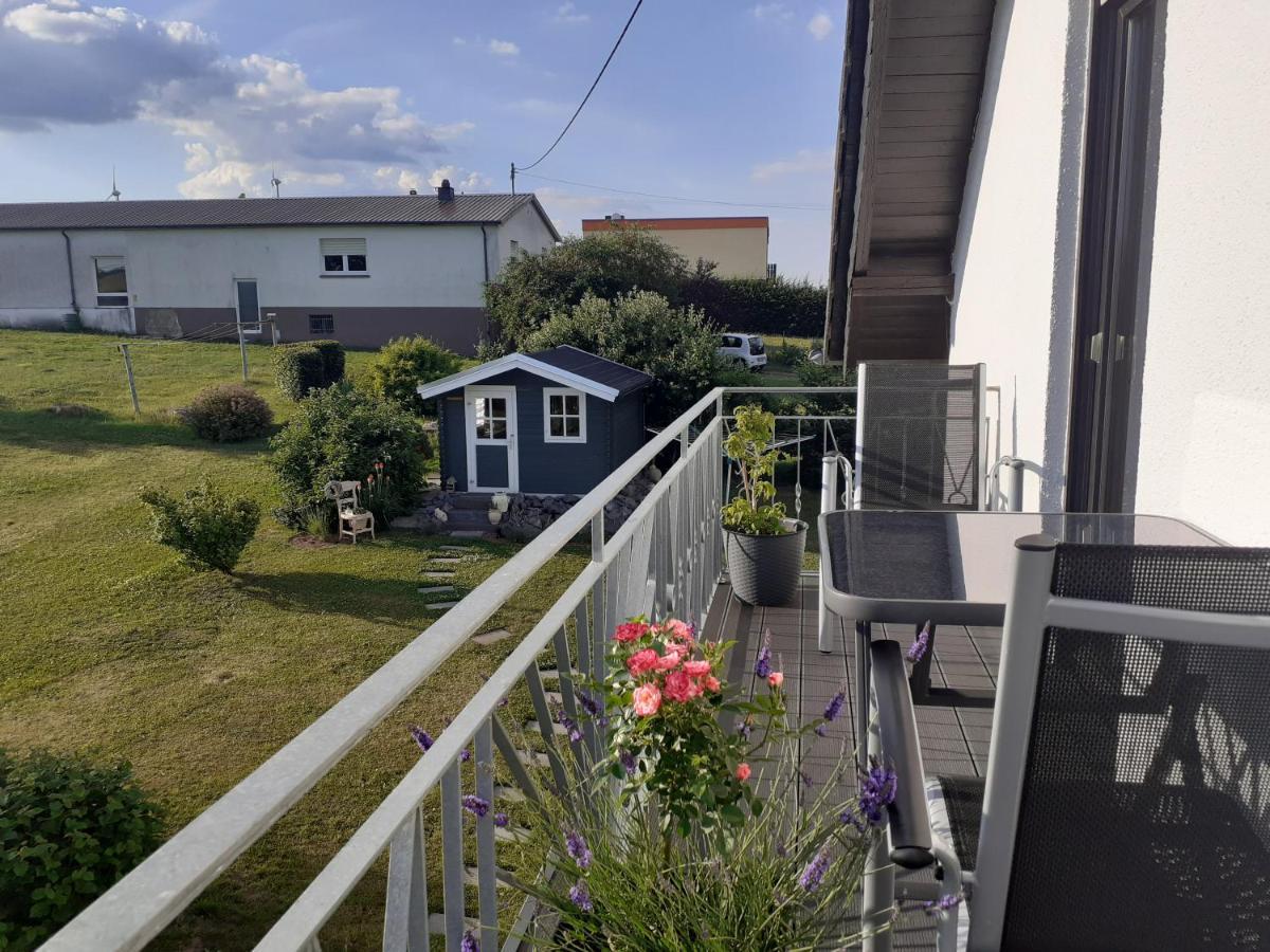 Eifelstern-Schoene Ferienwohnung Mit Balkon Kalenborn-Scheuern Экстерьер фото